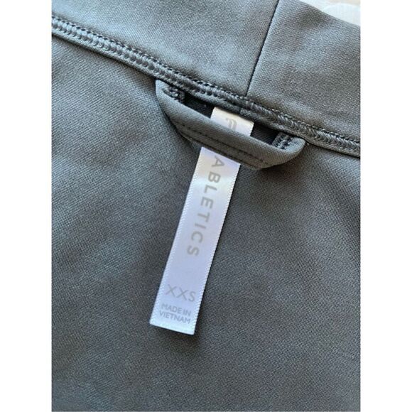 Fabletics oversized athletic wrap - Picture 4 of 8